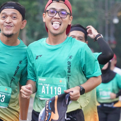 Race photo from BAUR RUN 2025