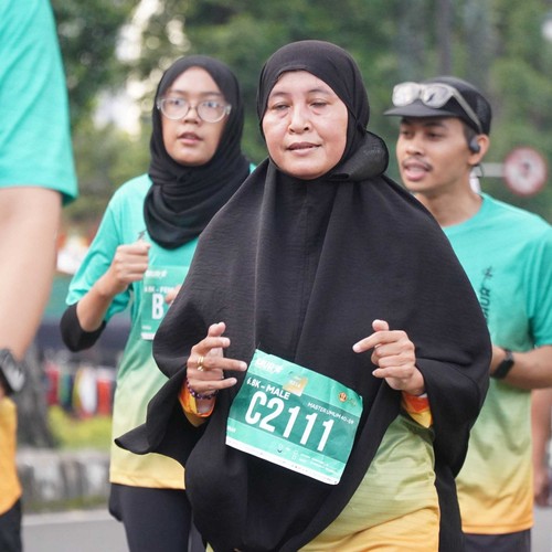 Race photo from BAUR RUN 2025