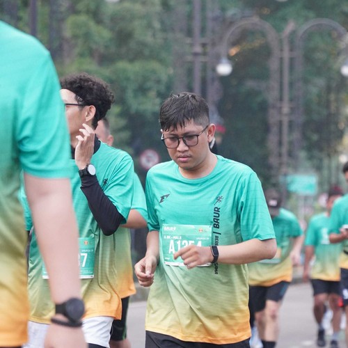 Race photo from BAUR RUN 2025
