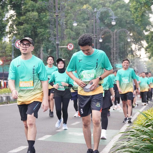 Race photo from BAUR RUN 2025