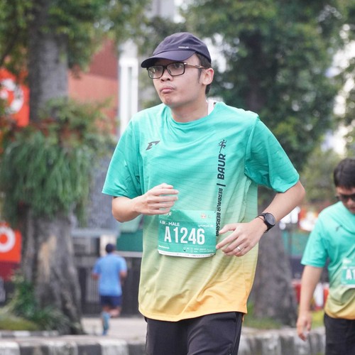 Race photo from BAUR RUN 2025