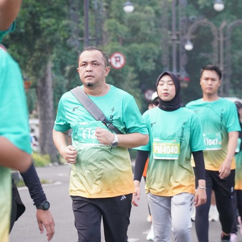 Race photo from BAUR RUN 2025