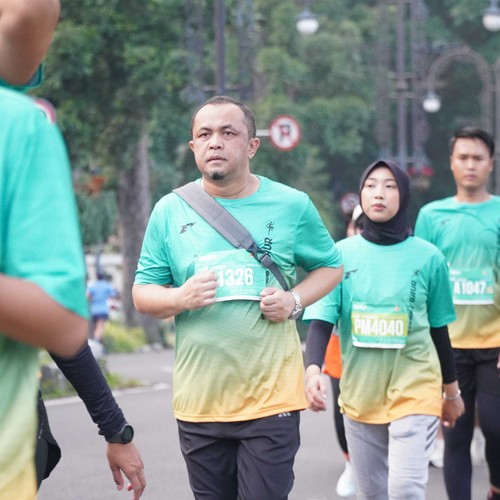 Race photo from BAUR RUN 2025
