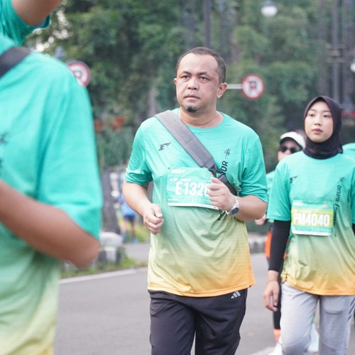 Race photo from BAUR RUN 2025