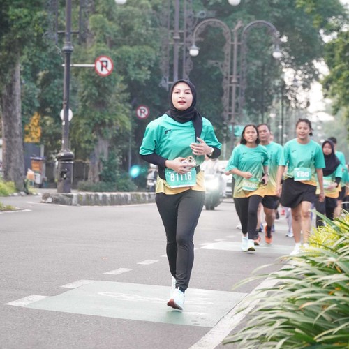 Race photo from BAUR RUN 2025
