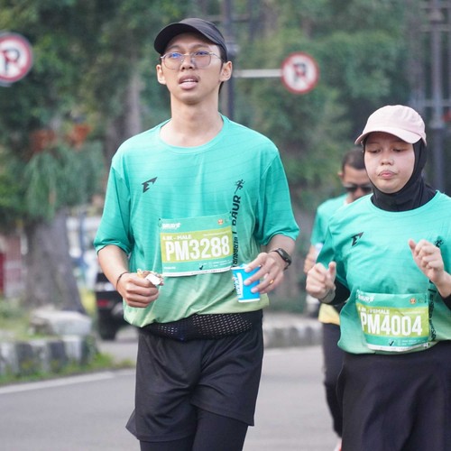 Race photo from BAUR RUN 2025