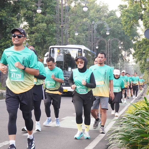 Race photo from BAUR RUN 2025