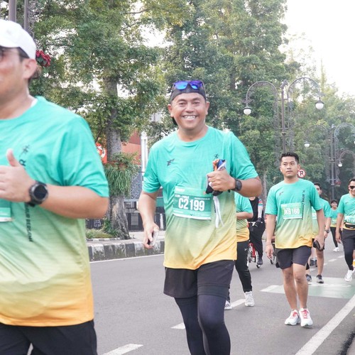 Race photo from BAUR RUN 2025