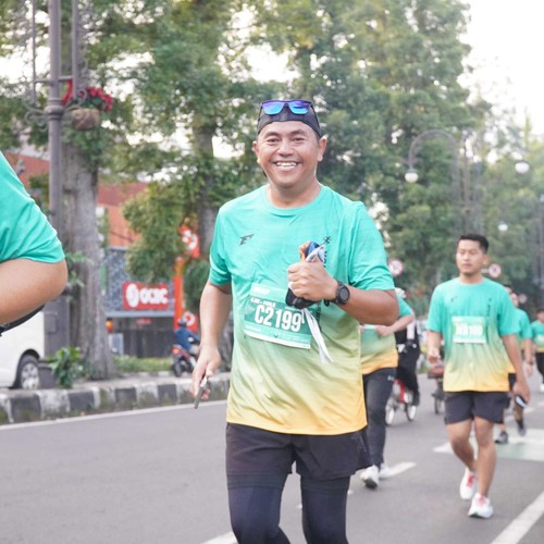 Race photo from BAUR RUN 2025