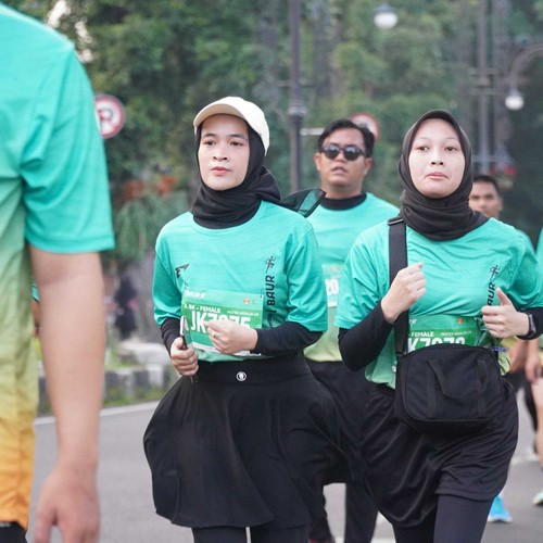 Race photo from BAUR RUN 2025