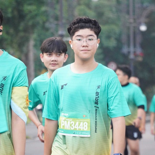 Race photo from BAUR RUN 2025