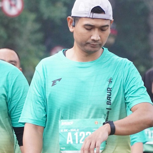 Race photo from BAUR RUN 2025