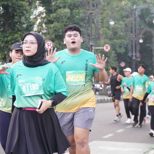 Race photo from BAUR RUN 2025