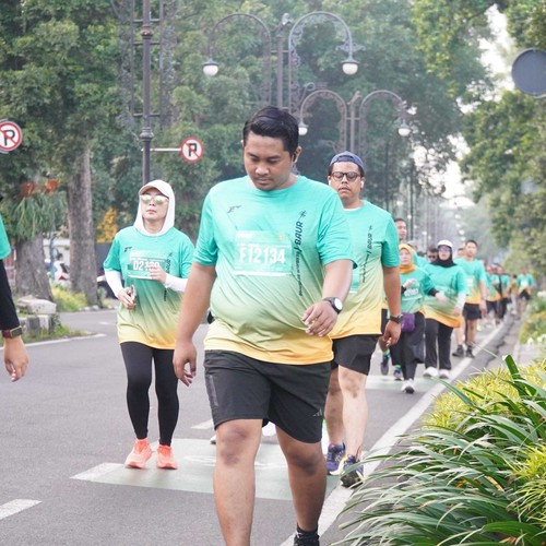 Race photo from BAUR RUN 2025
