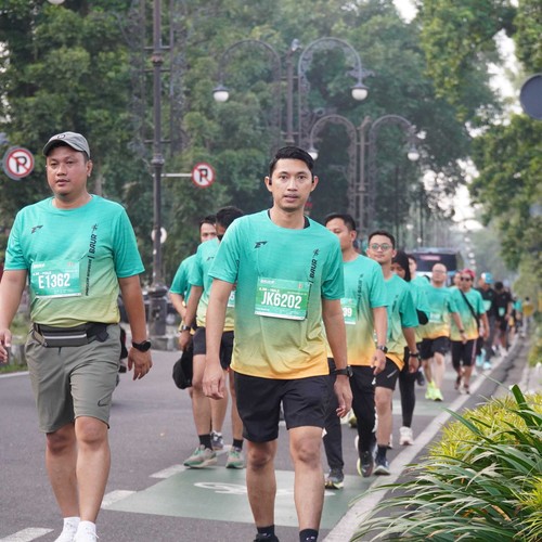 Race photo from BAUR RUN 2025