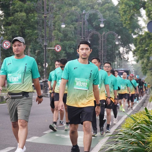 Race photo from BAUR RUN 2025