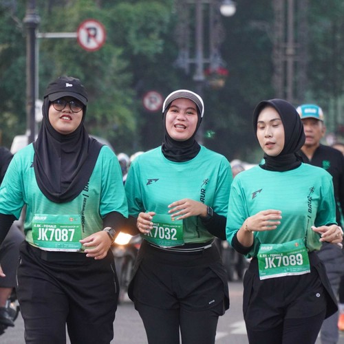 Race photo from BAUR RUN 2025