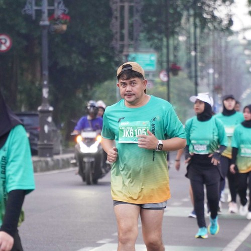 Race photo from BAUR RUN 2025