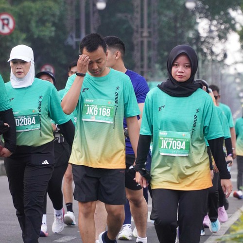 Race photo from BAUR RUN 2025