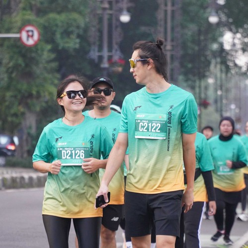 Race photo from BAUR RUN 2025