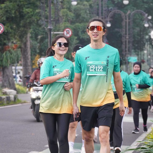 Race photo from BAUR RUN 2025