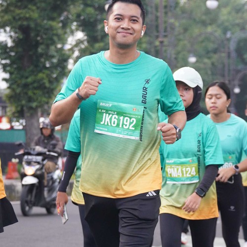 Race photo from BAUR RUN 2025
