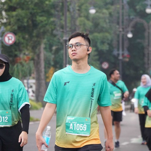 Race photo from BAUR RUN 2025