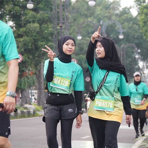 Race photo from BAUR RUN 2025