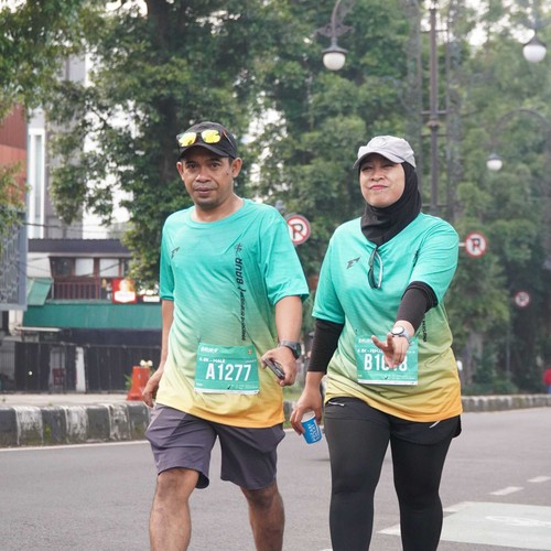 Race photo from BAUR RUN 2025