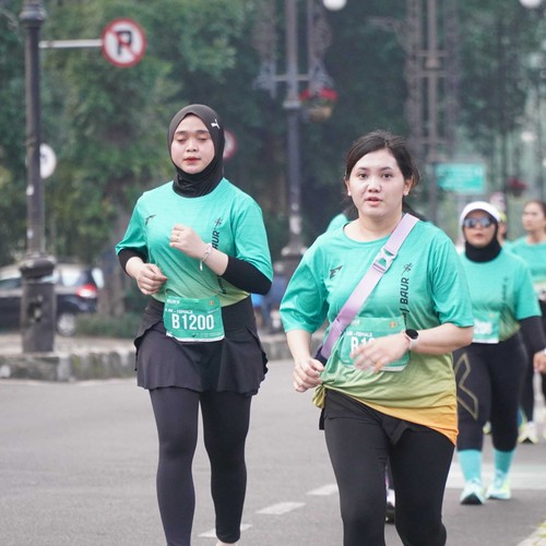 Race photo from BAUR RUN 2025