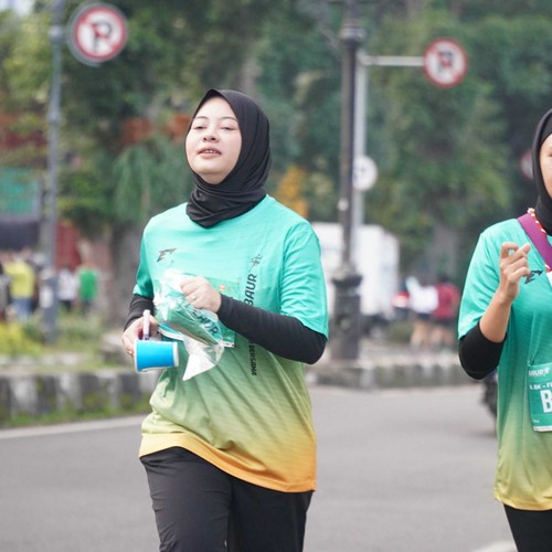Race photo from BAUR RUN 2025