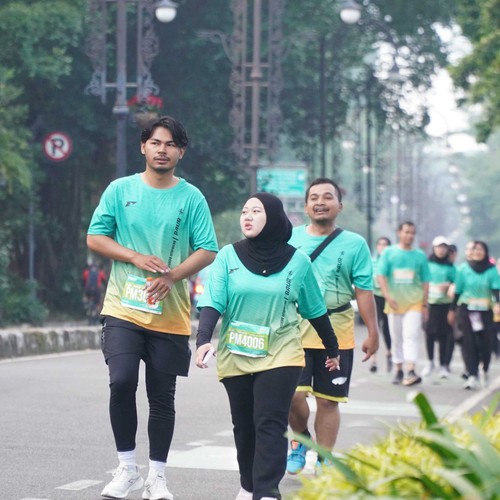 Race photo from BAUR RUN 2025