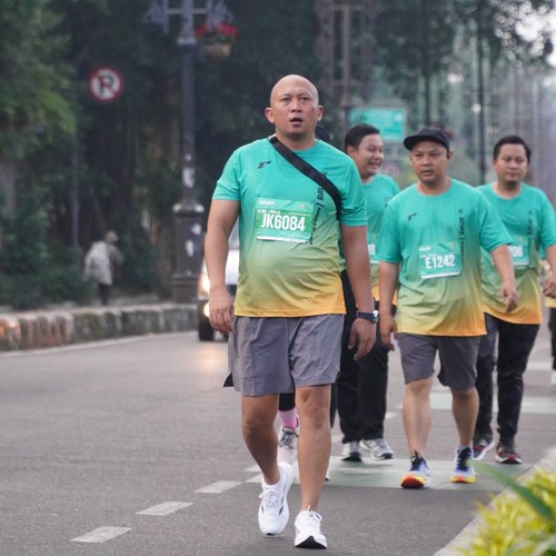 Race photo from BAUR RUN 2025