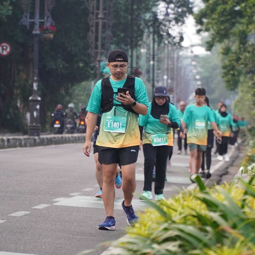 Race photo from BAUR RUN 2025