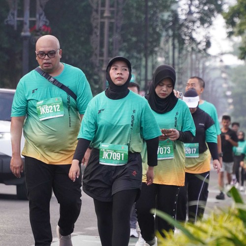 Race photo from BAUR RUN 2025