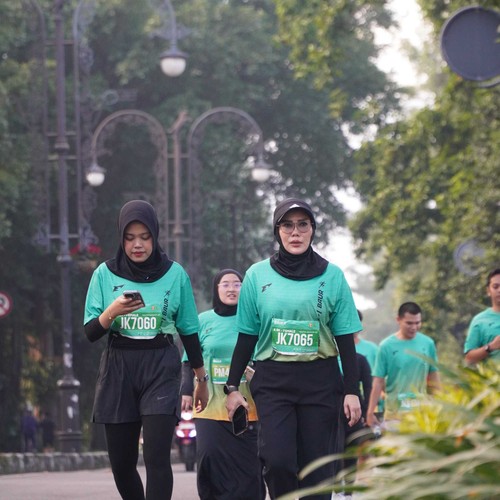 Race photo from BAUR RUN 2025