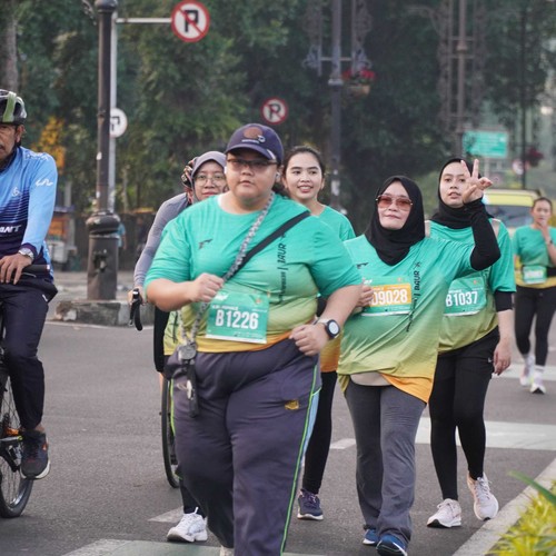 Race photo from BAUR RUN 2025