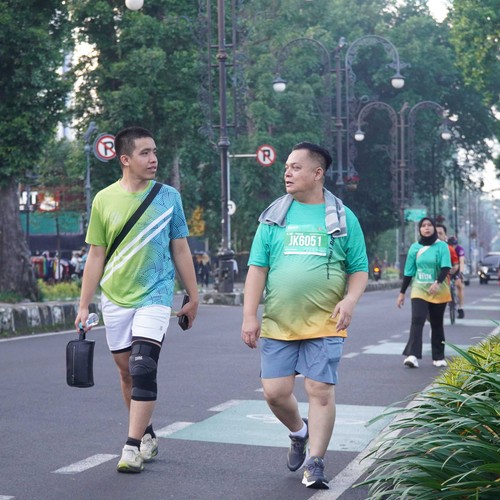 Race photo from BAUR RUN 2025