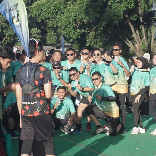 Race photo from BAUR RUN 2025