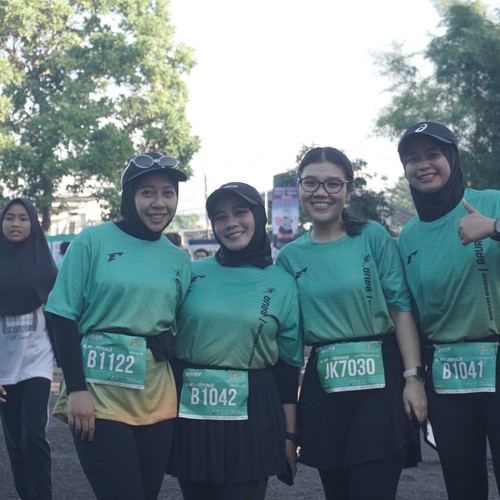 Race photo from BAUR RUN 2025