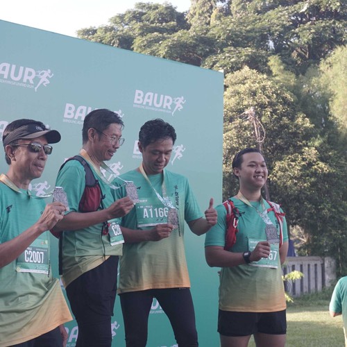 Race photo from BAUR RUN 2025