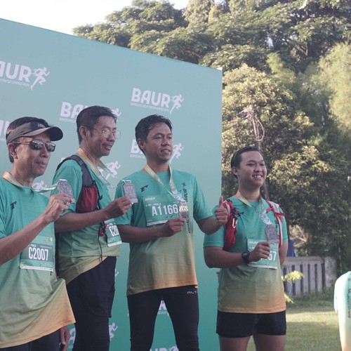 Race photo from BAUR RUN 2025