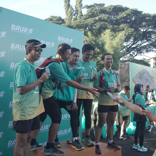 Race photo from BAUR RUN 2025
