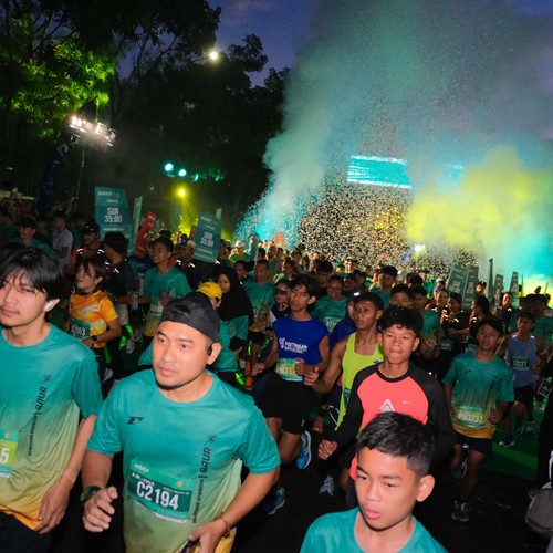 Race photo from BAUR RUN 2025