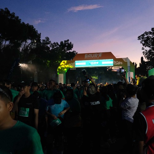 Race photo from BAUR RUN 2025