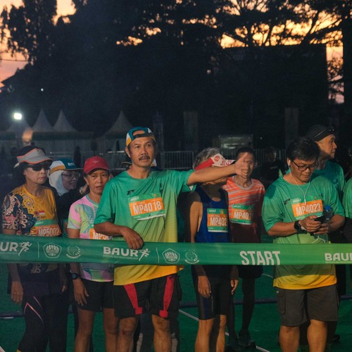 Race photo from BAUR RUN 2025