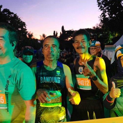 Race photo from BAUR RUN 2025
