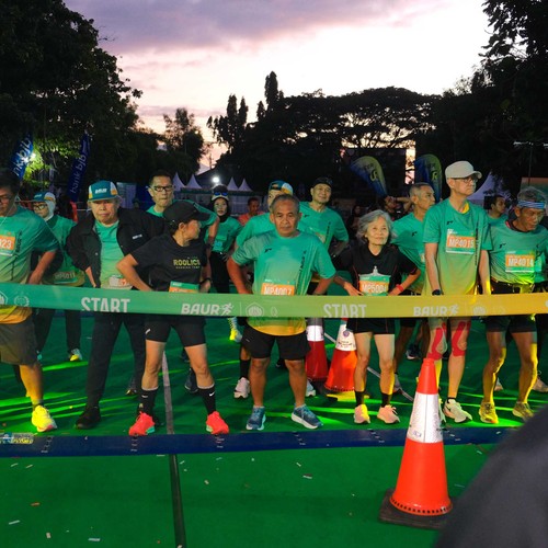 Race photo from BAUR RUN 2025