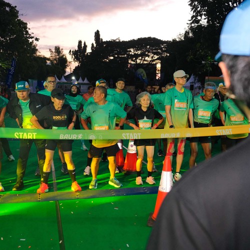 Race photo from BAUR RUN 2025