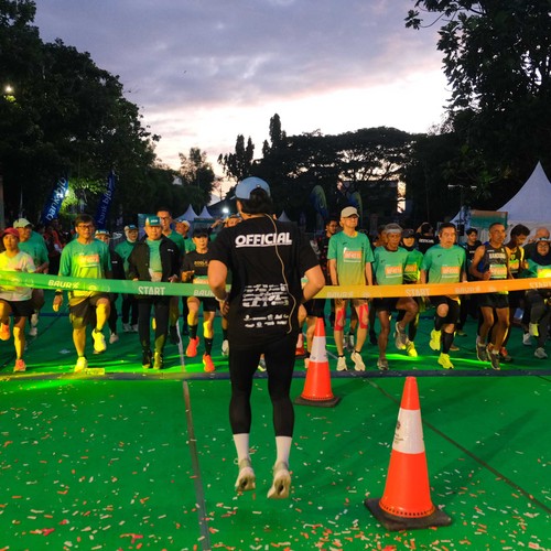 Race photo from BAUR RUN 2025